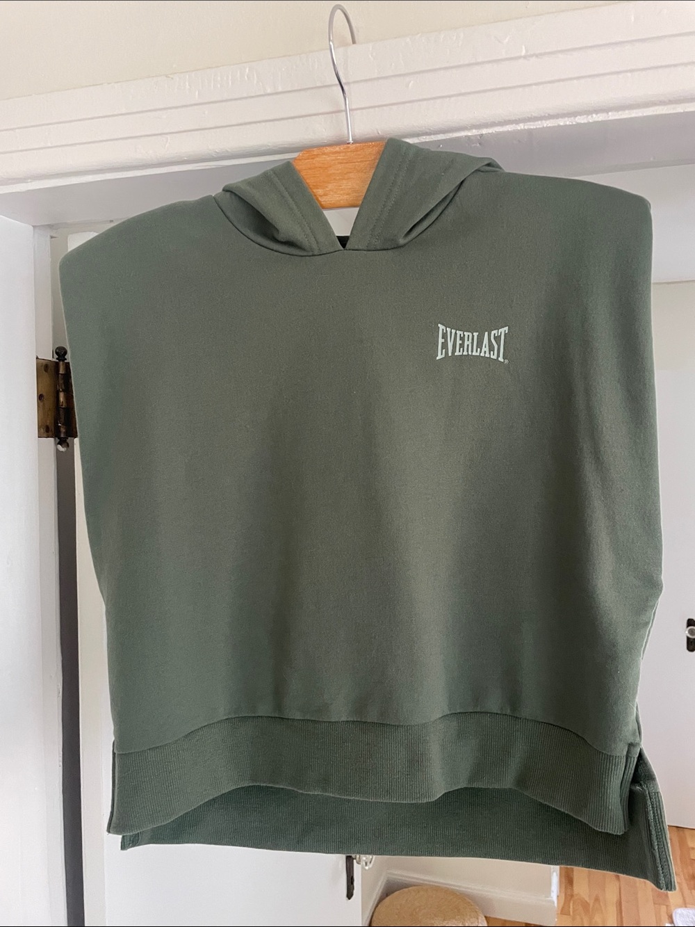 Everlast green sleeveless hoodie